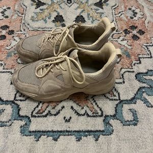 Steve Madden Sneakers